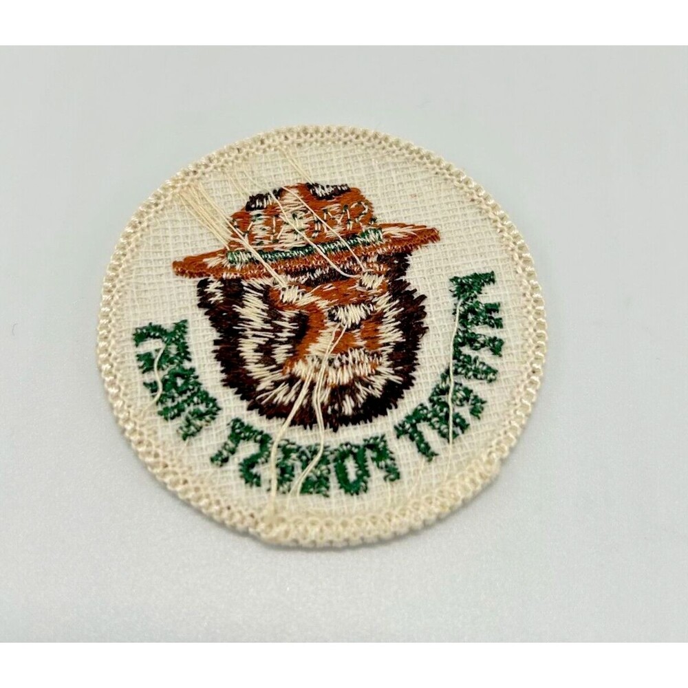VINTAGE SMOKEY BEAR PATCH - 2" Round - Prevent Forest Fires- Iron-On - USFS - Picture 2 of 3